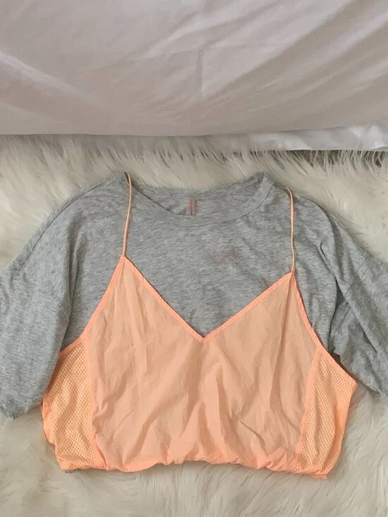 FREE PEOPLE MOVEMENT Good Two Me Layered Tee in Grey/Peach Sz M/L - Picture 2 of 5